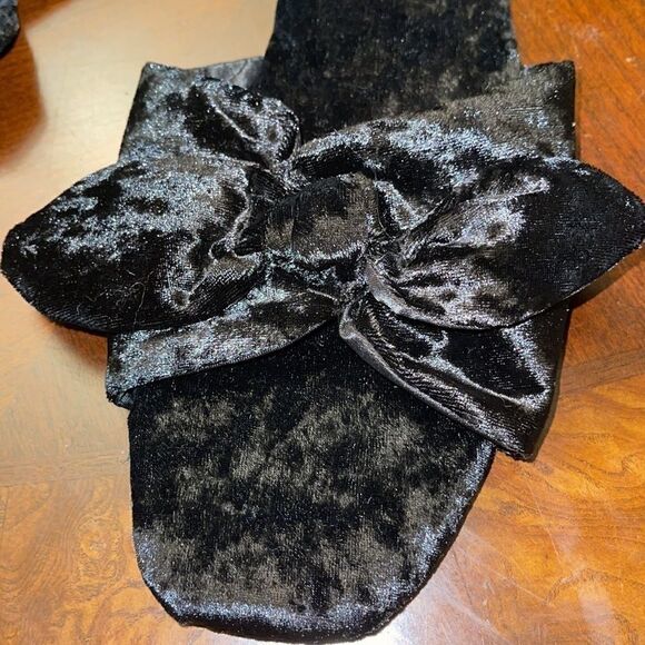 NWT INC International Concepts Women's Crushed-Velvet Knot Slippers Black - Picture 3 of 4